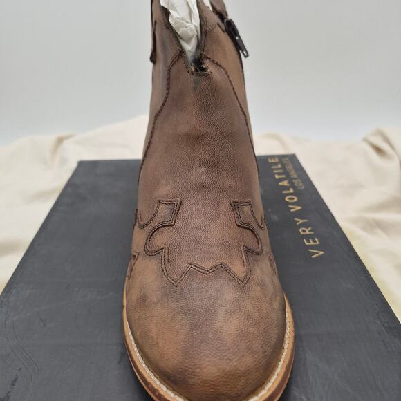 NEW Very Volatile Women Drexel leather Ankle Boot western-inspired bootie sz 9.5 - Picture 7 of 9